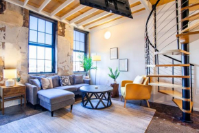 Sterchi Lofts Getaway - Downtown Knoxville